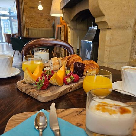 Planches Et Plonk Bed & Breakfast Belves Bagian luar foto