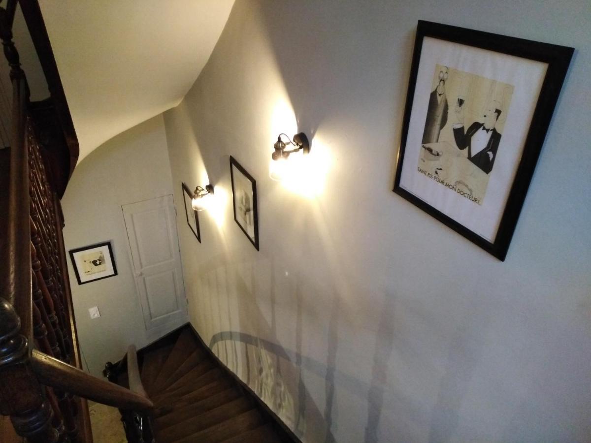 Planches Et Plonk Bed & Breakfast Belves Bagian luar foto