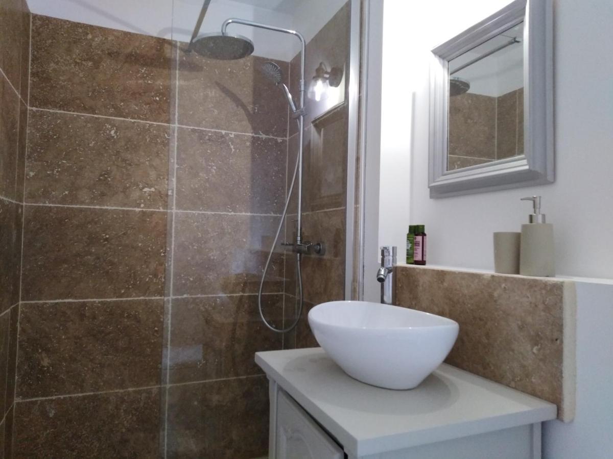 Planches Et Plonk Bed & Breakfast Belves Bagian luar foto