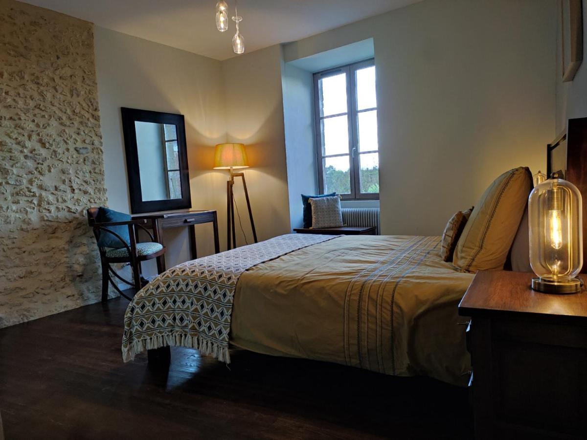 Planches Et Plonk Bed & Breakfast Belves Bagian luar foto